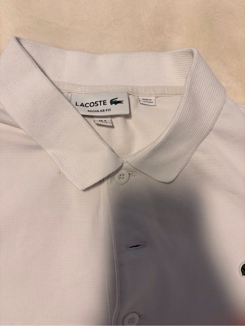 Lacoste White Men’s Short-Sleeve Polo with Green Crocodile Logo - Picture 2 of 4